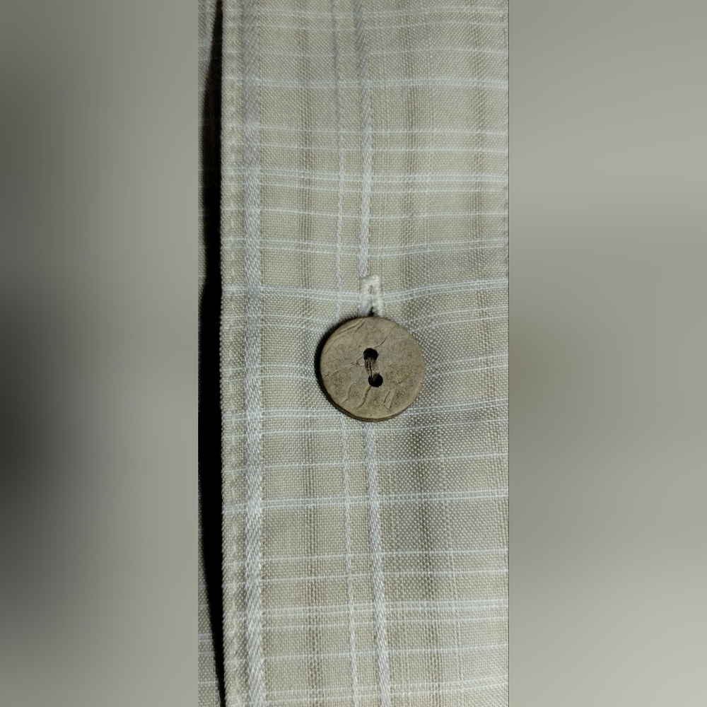 Island Shores Men's Beige Plaid Shirt (XL) - Picture 8 of 9